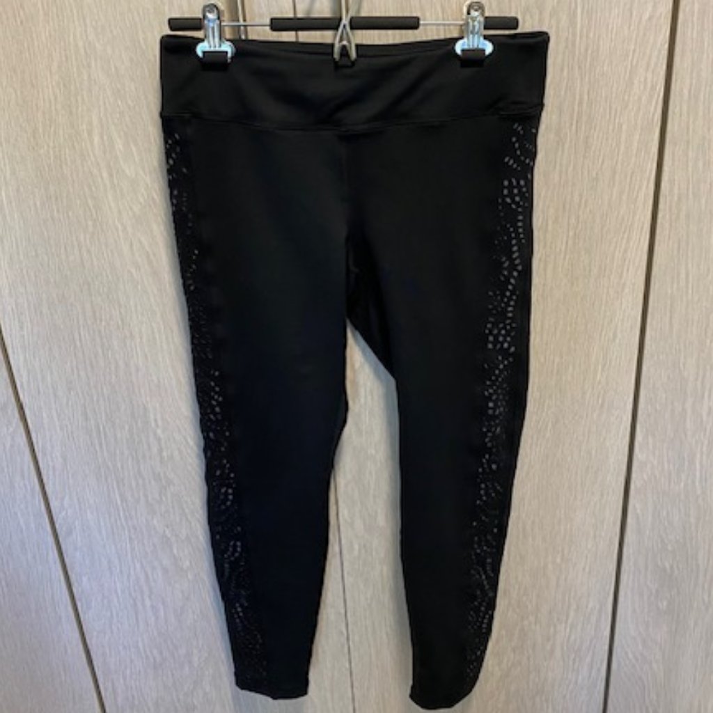 Pure & Good For Anthropologie Black Laser Cut Leggings In Large